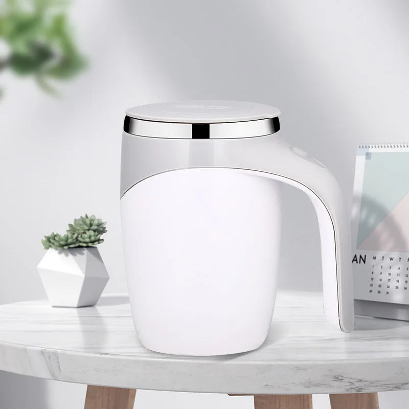 Tasse à café avec mélangeur magnétique automatique portable rechargeable
